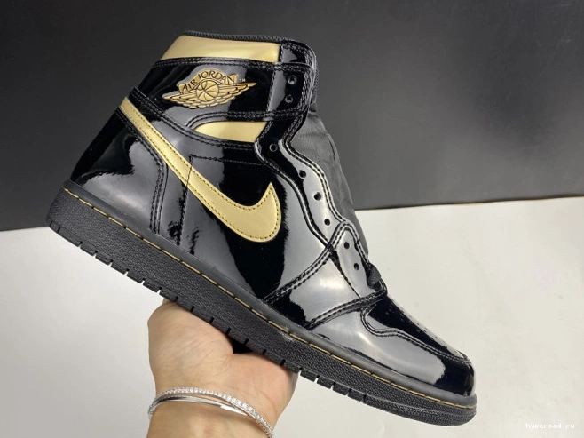 GOLD AIR 1 BLACK HIGH (2020) JORDAN 555088-032 METALLIC RETRO 1020